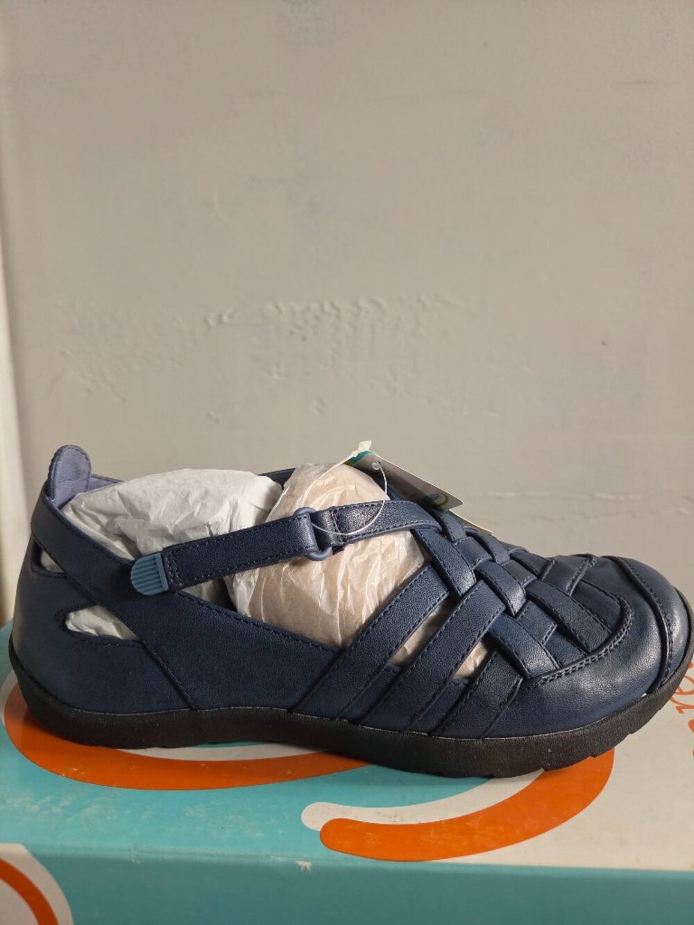 Baretraps Farrell Navy PU Comfort Flat, Sz 6